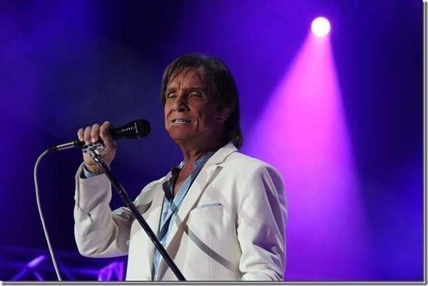 Roberto carlos faz show em campinas