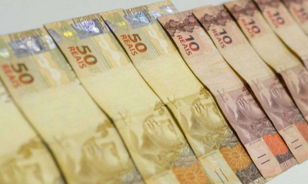 Senado aprova MP do aumento salário mínimo para R$ 1.045