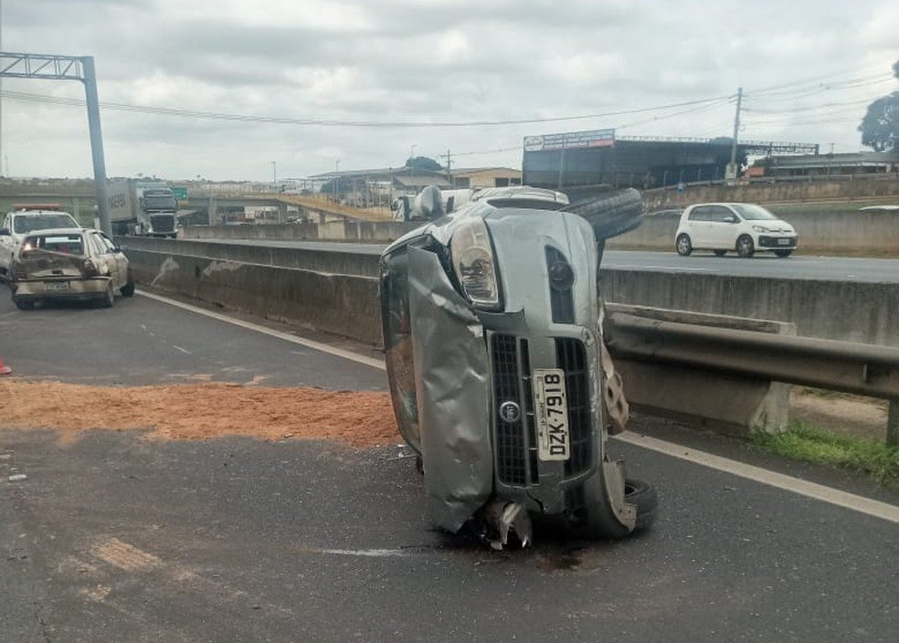 Engavetamento na Rodovia anhanguera em Sumaré