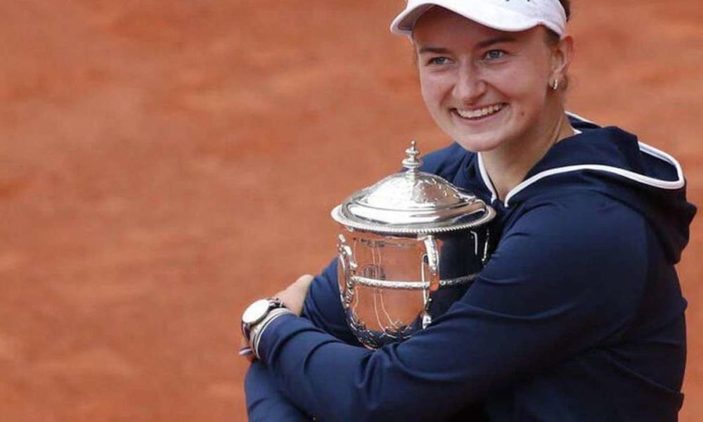 Krejcikova : Barbora Krejcikova sacrée à Roland-Garros après sa ... - Czech republic's krejcikova became the first player to win both the women's singles and doubles title in paris since france's mary pierce completed the feat in 2000.