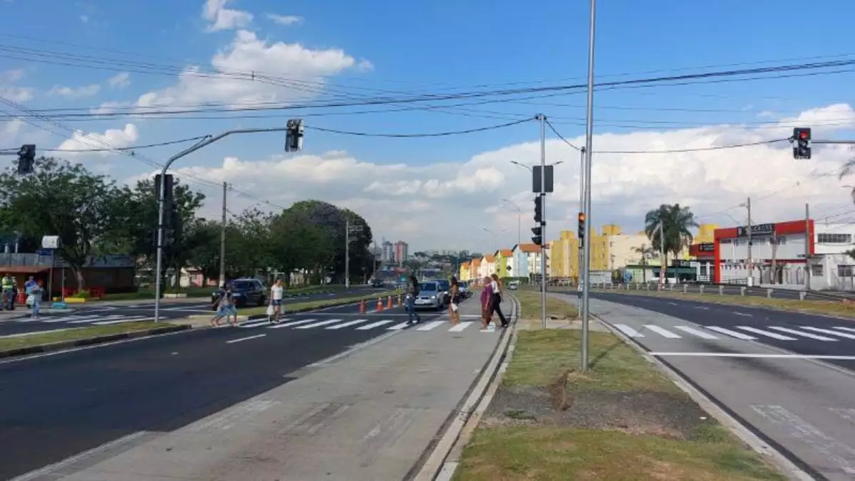 Avenida JBD recebe, nesta 4ª, novos semáforos para travessia de pedestres