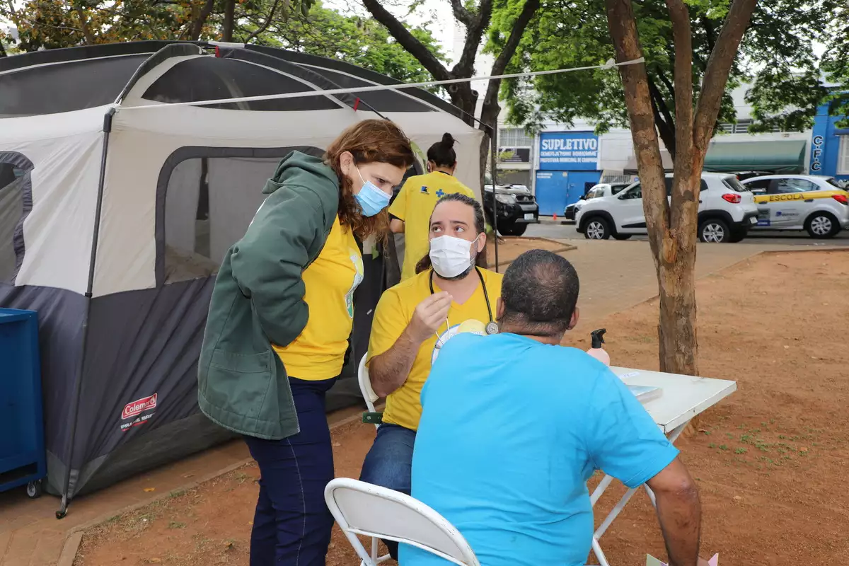 Prefeitura continua 6ª ação com morador em situação de rua