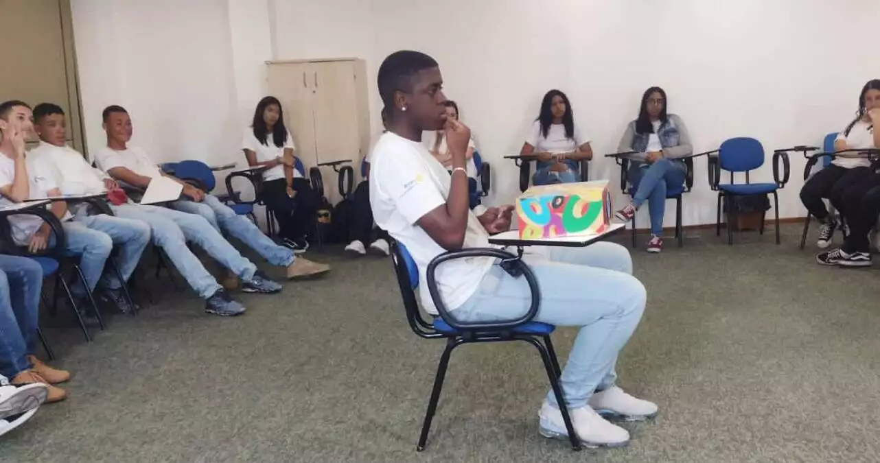 Programa Vibe promove mais uma edição de roda de conversa com jovens