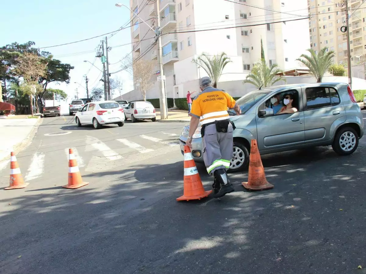 Rua Cônego Pedro Bonhomme terá bloqueio na segunda(21)