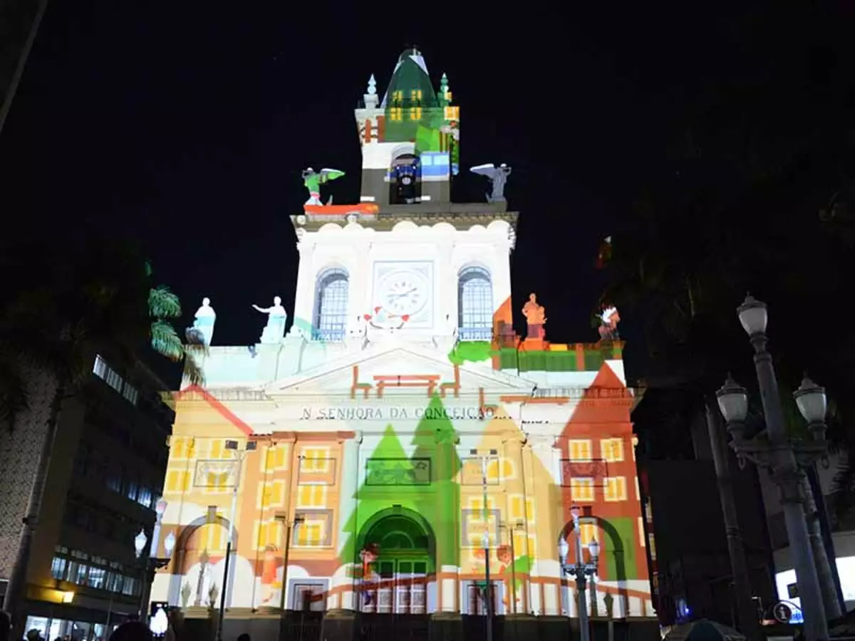 Largo do Rosário recebe "Show Parada de Natal" nesta terça