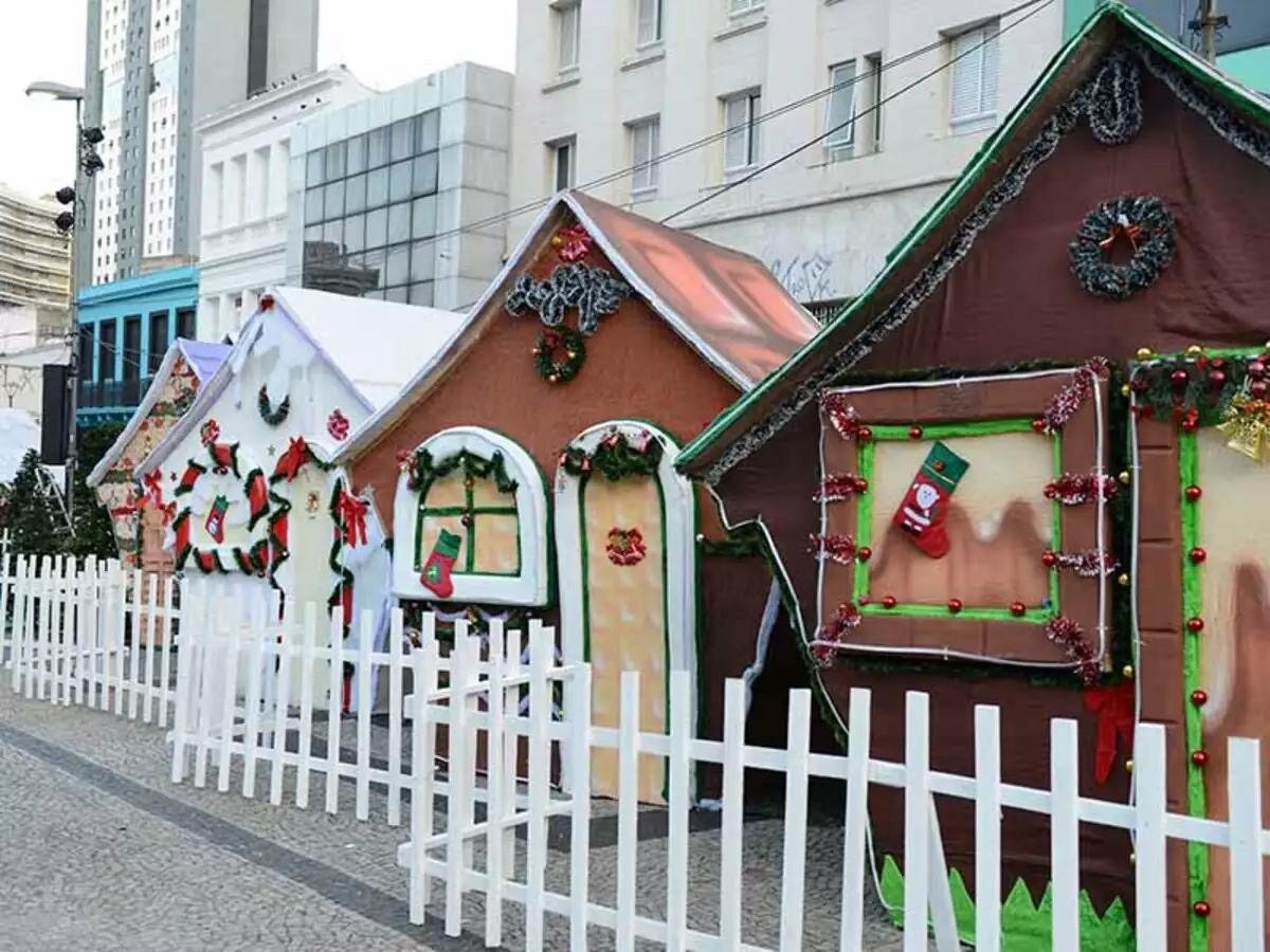 Empreendedoras venderão artesanato nas casas do Papai Noel