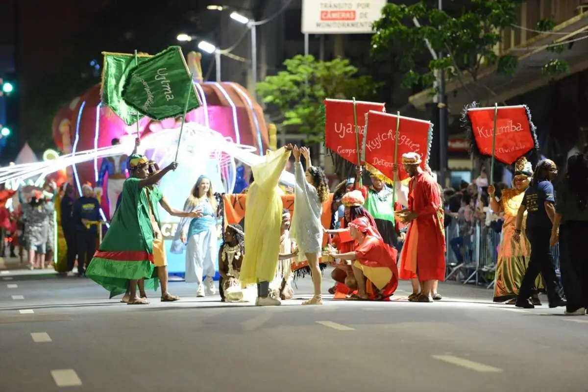 Amanhã, dia 15/12, tem mais uma parada "Natal Caminho dos Sonhos"