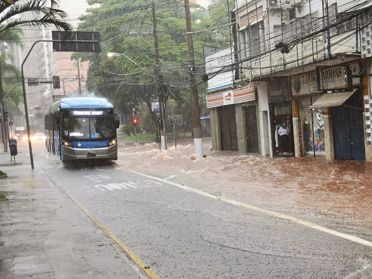 Prefeitura avança em financiamento do BNDES e CAF de obra contra enchente