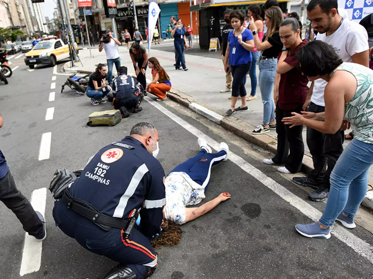 Simulado de acidente alerta para consequências do excesso de velocidade