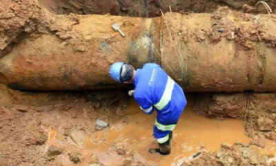 Sanasa faz reparo emergencial em rede na Avenida das Amoreiras