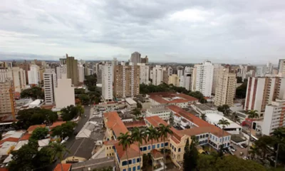 Campinas fecha 2022 com saldo de quase 15 mil vagas de emprego