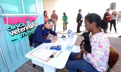 Veterinárias Móveis retomam atendimento gratuito de cães e gatos