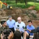 Ponte metálica de campanha começa a ser instalada no Jardim das Bandeiras