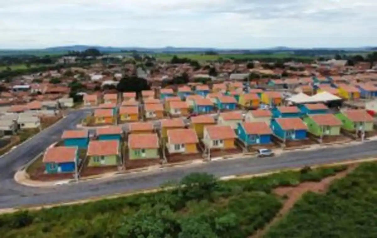 Governo de SP entrega moradias e títulos de propriedade na região de Campinas