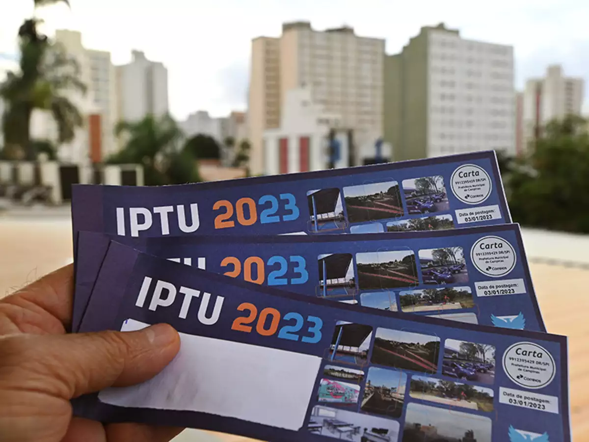 Finanças envia cartas para imóveis residenciais com IPTU em atraso