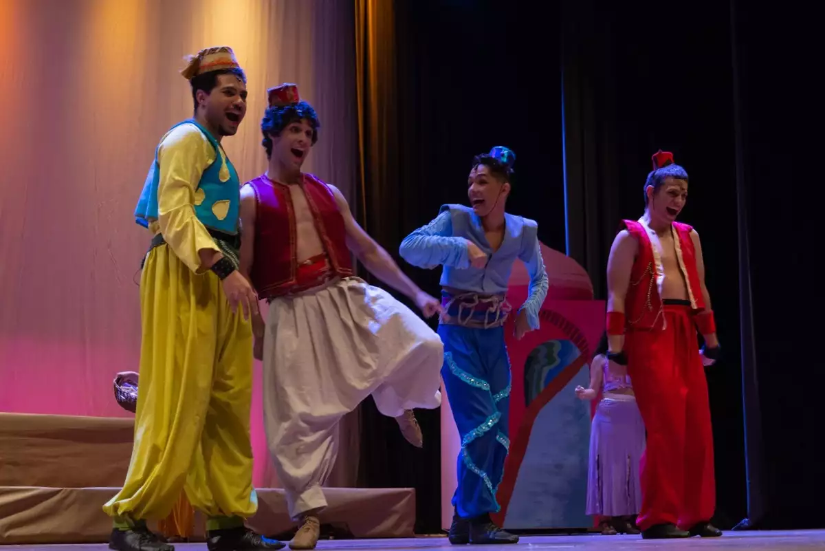 Teatro Castro Mendes recebe espetáculo "Aladdin" em sessão única na quinta