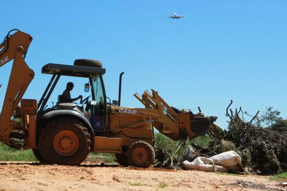 DLU intensifica a remoção de resíduos próximo ao Aeroporto de Viracopos