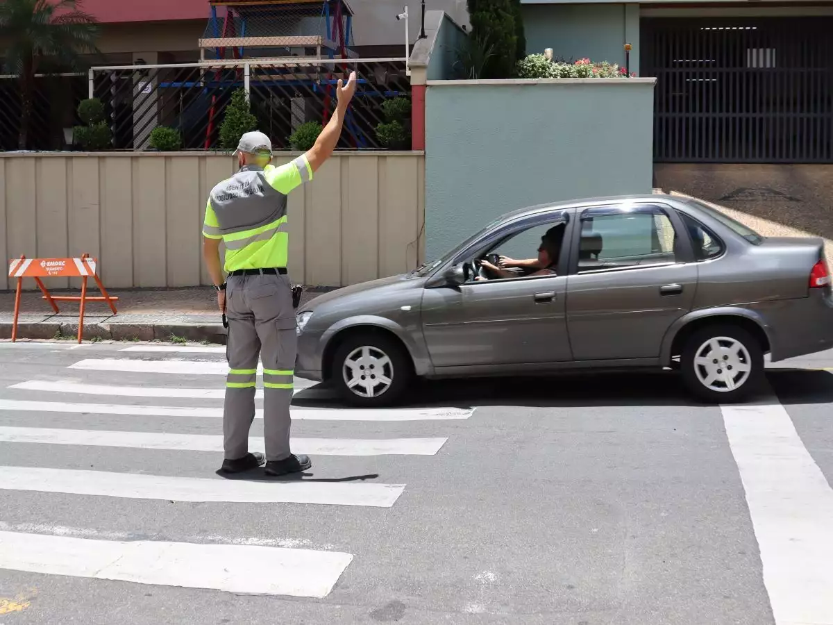 Obras interditam trecho da Rua Dom Aloísio Lorscheider por oito dias