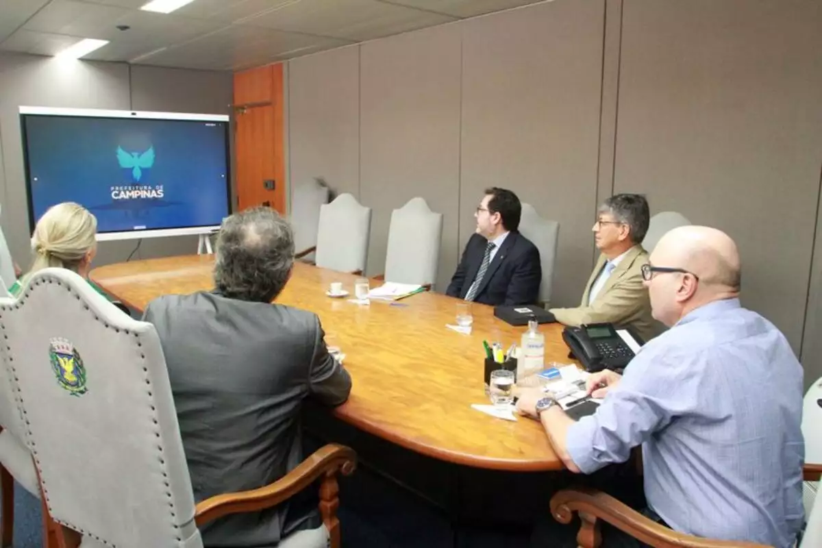 Prefeito Dário Saadi recebe visita de comitiva do Equador em Campinas