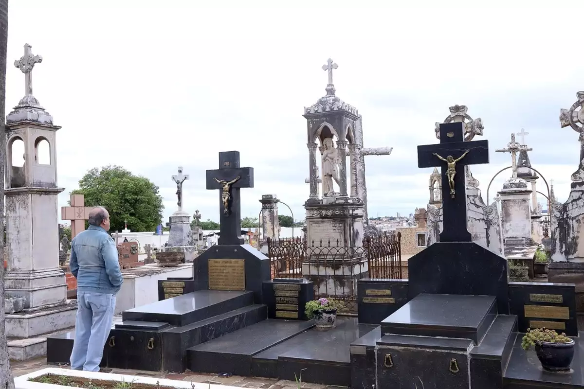Resolução da Setec normatiza gratuidade de serviços funerários em Campinas