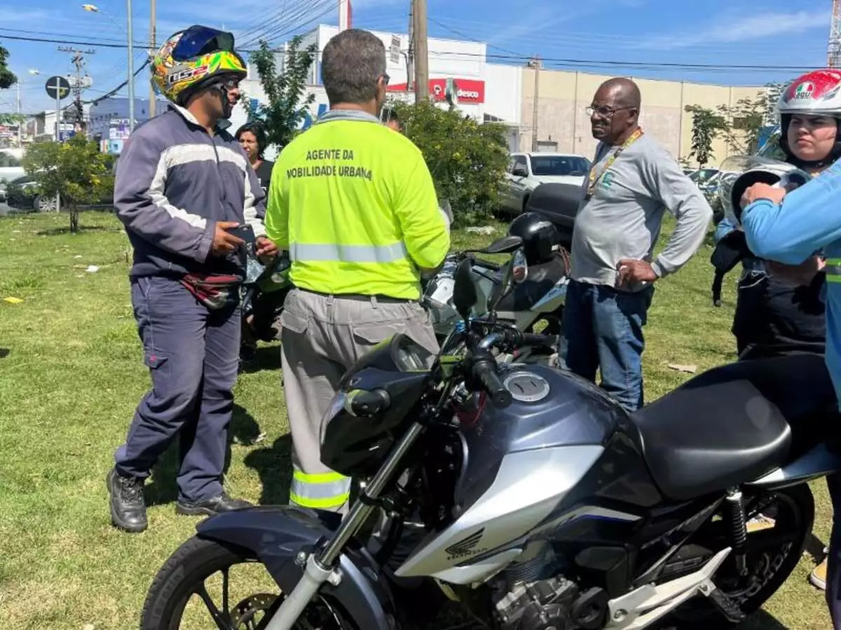 Avenida Ruy Rodriguez recebe mais duas blitze educativas voltadas para motociclistas