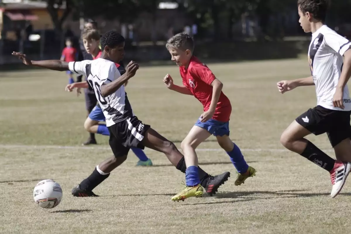 Campeonato de Futebol de Base terá mais de mil participantes