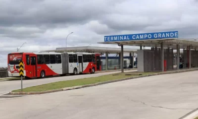 Emdec conversa com usuários do transporte no Terminal Campo Grande