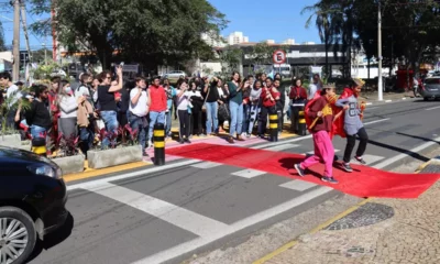 Emdec realiza atividade educativa com pedestres na Ruy Rodriguez