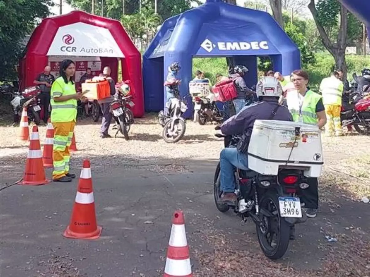 Maio Amarelo: blitz educativa na Norte-Sul é voltada aos motociclistas