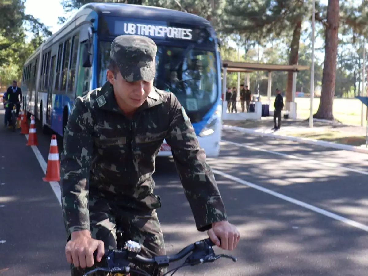 Troca de papéis em situações de risco treina condutores em Campinas