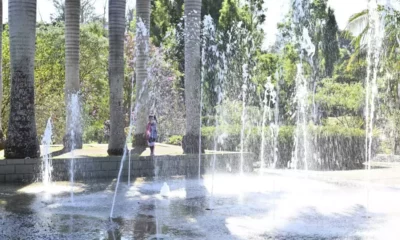 Prefeitura entrega Parque das Águas no Parque Jambeiro
