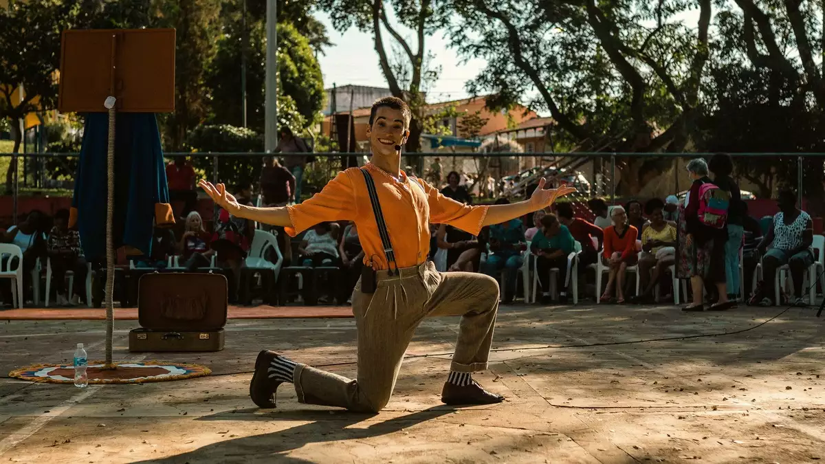 Ator e mímico Rodrigo Nasser apresenta Um Incrível Show de Mímica no Castro Mendes