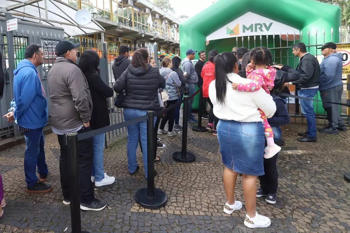 Feirão na Cohab recebeu cerca de 3 mil pessoas no último sábado(19)