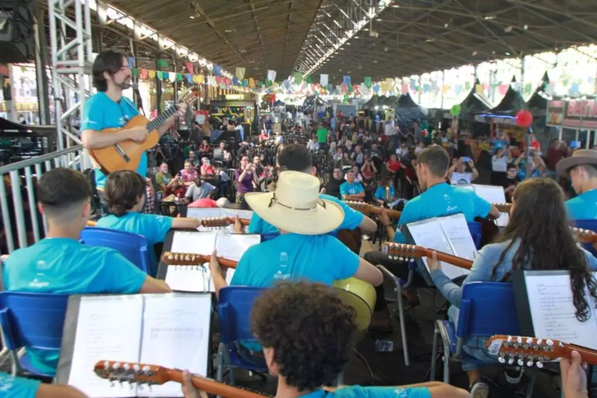 Festa junina "São João na Estação" atrai cerca de 12 mil pessoas